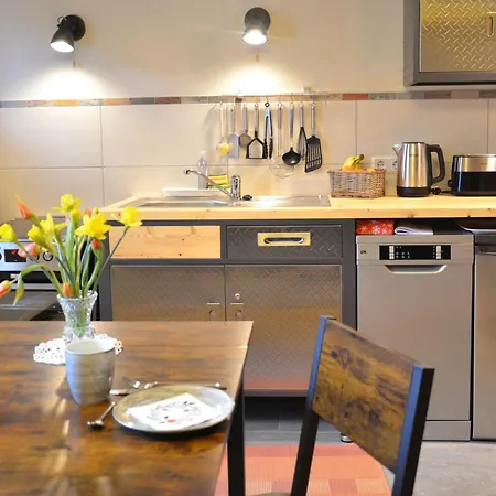 Ferien- Und Gaestewohnung Zallnerhof Am Elberadweg In * Steutz