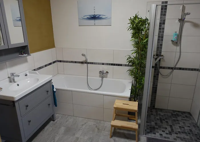 Ferien- Und Gaestewohnung Zallnerhof Am Elberadweg In * Steutz